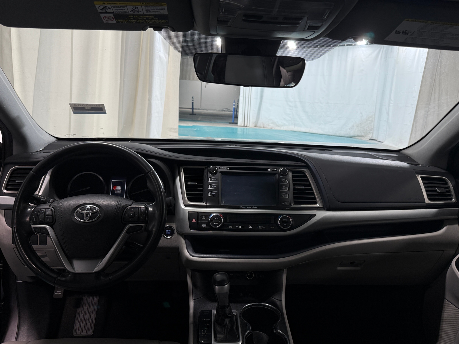 Thumbnail: 2019 Toyota Highlander - 2