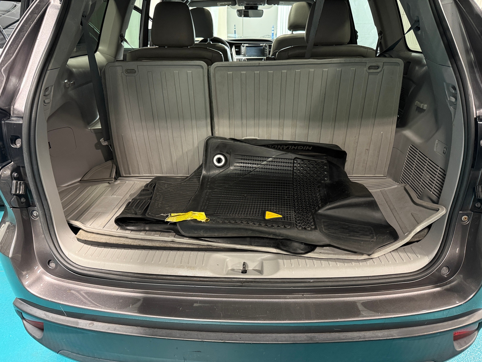 Thumbnail: 2019 Toyota Highlander - 6