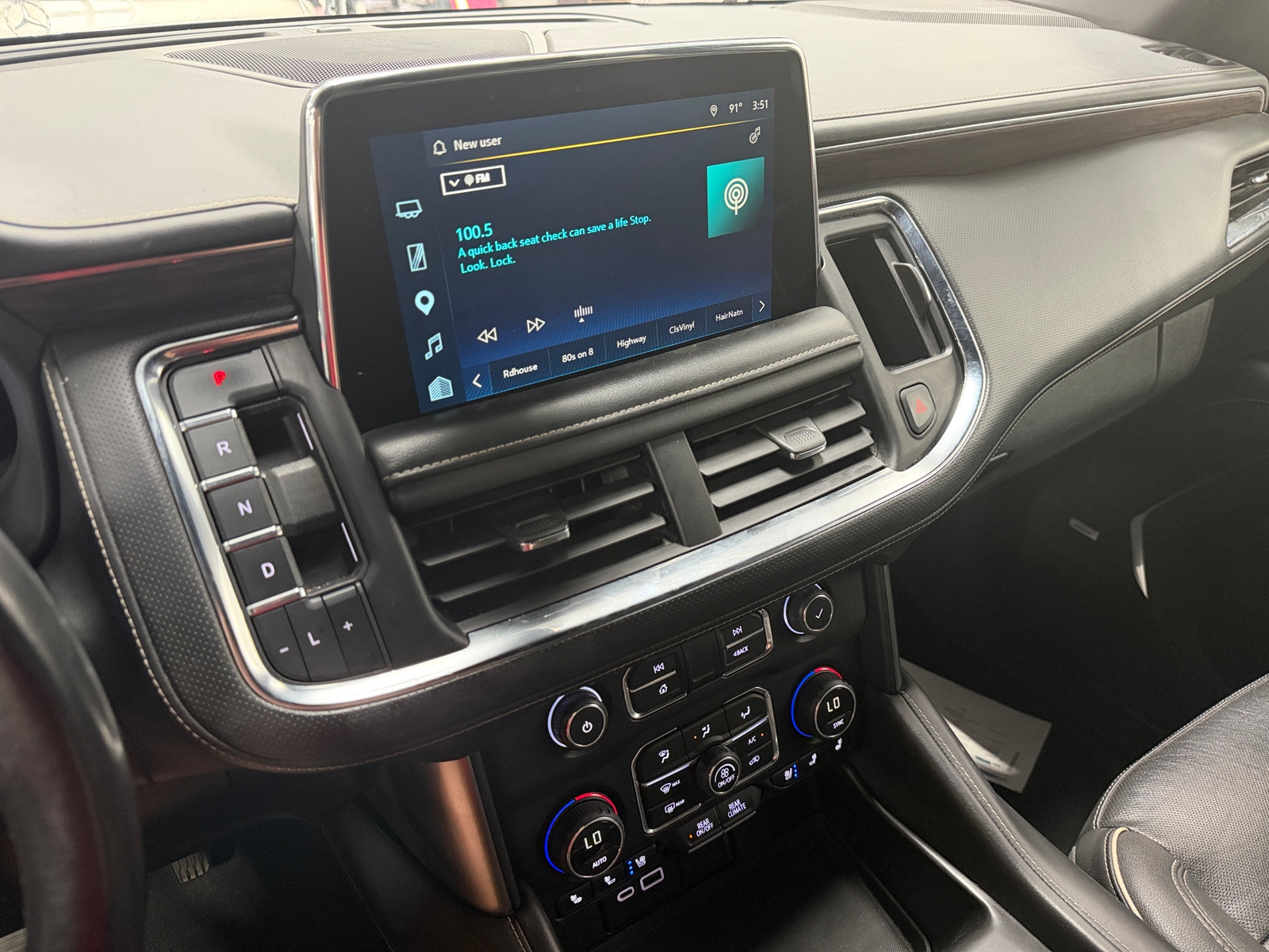 Thumbnail: 2022 Chevrolet Suburban - 3