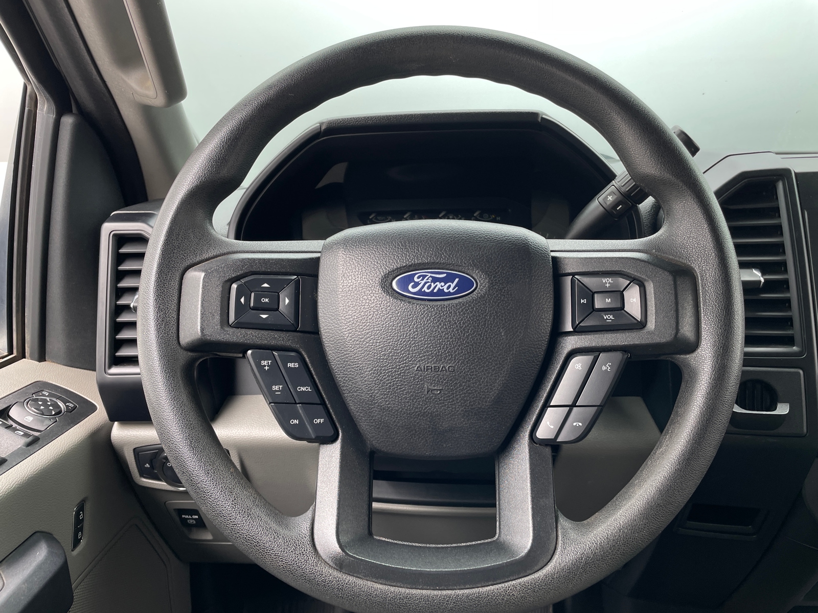 Thumbnail: 2020 Ford Econoline - 5