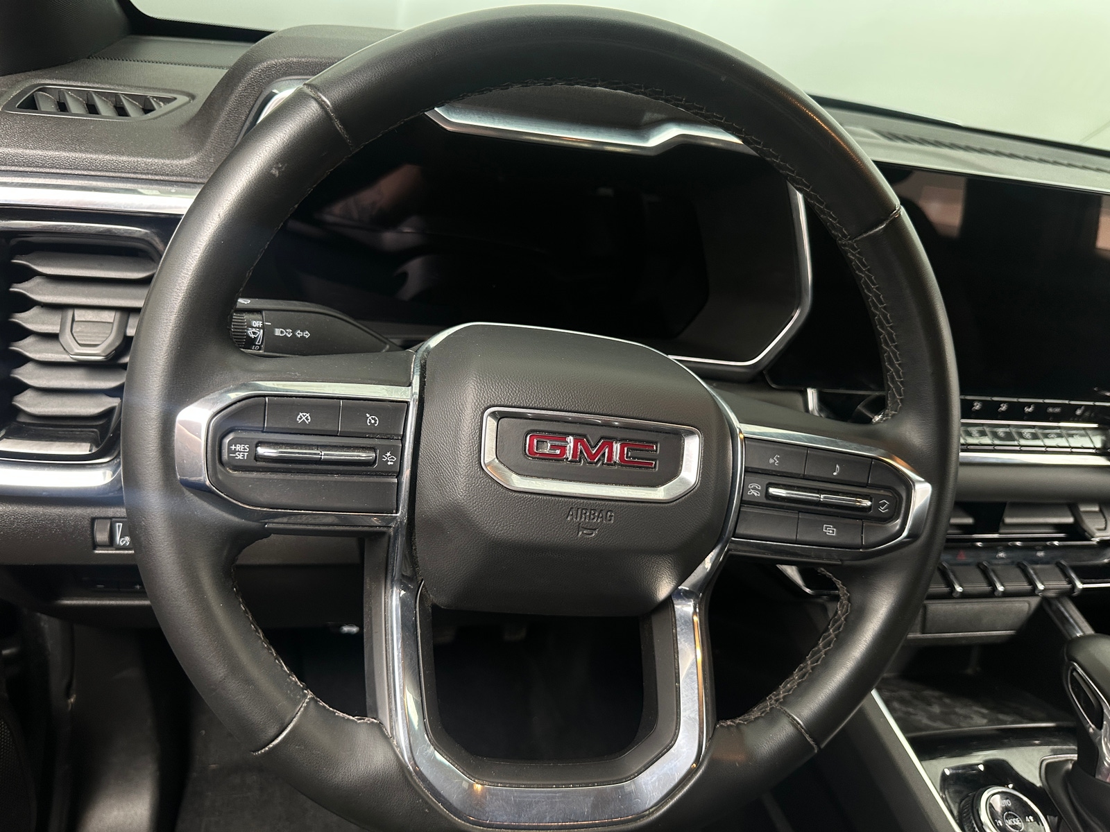 Thumbnail: 2025 GMC Canyon - 4