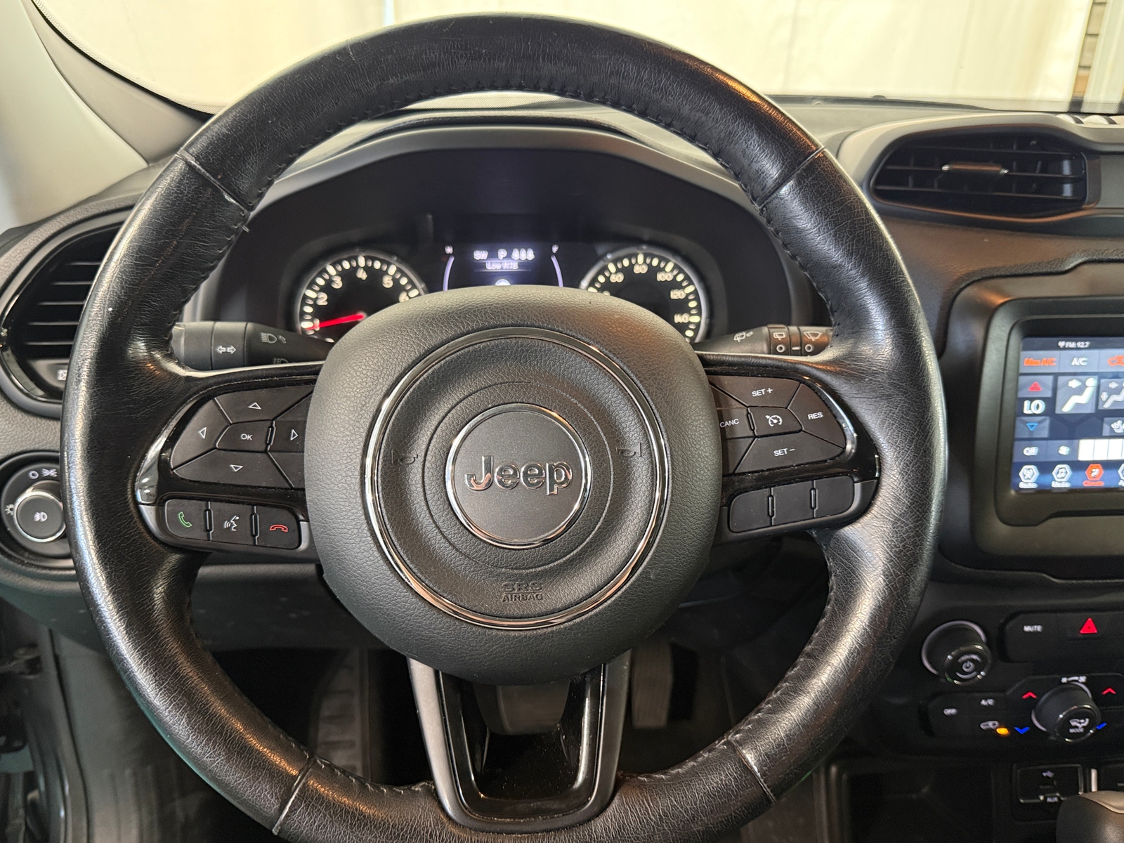 Thumbnail: 2019 Jeep Renegade - 5