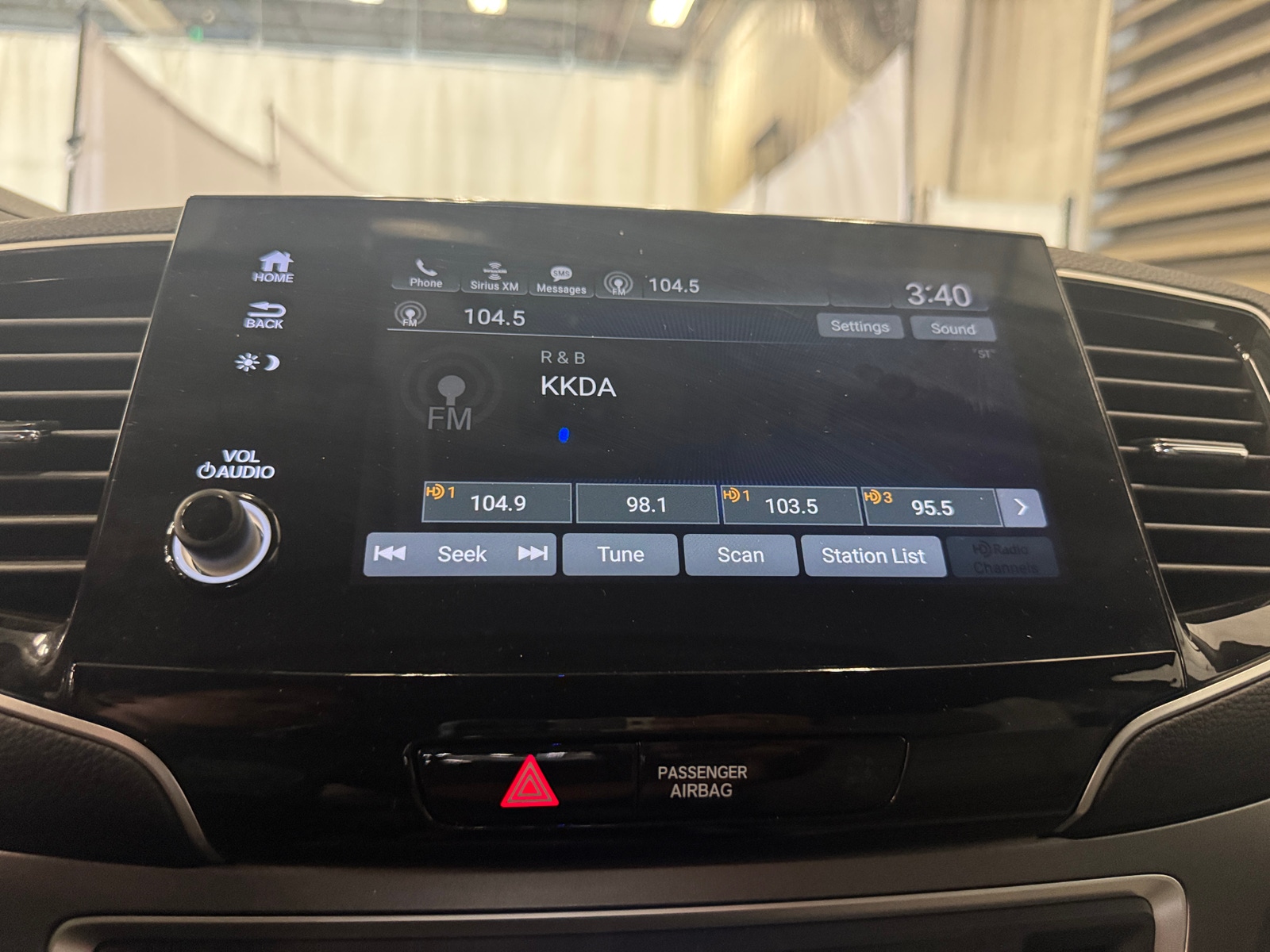 Thumbnail: 2019 Honda Pilot - 4
