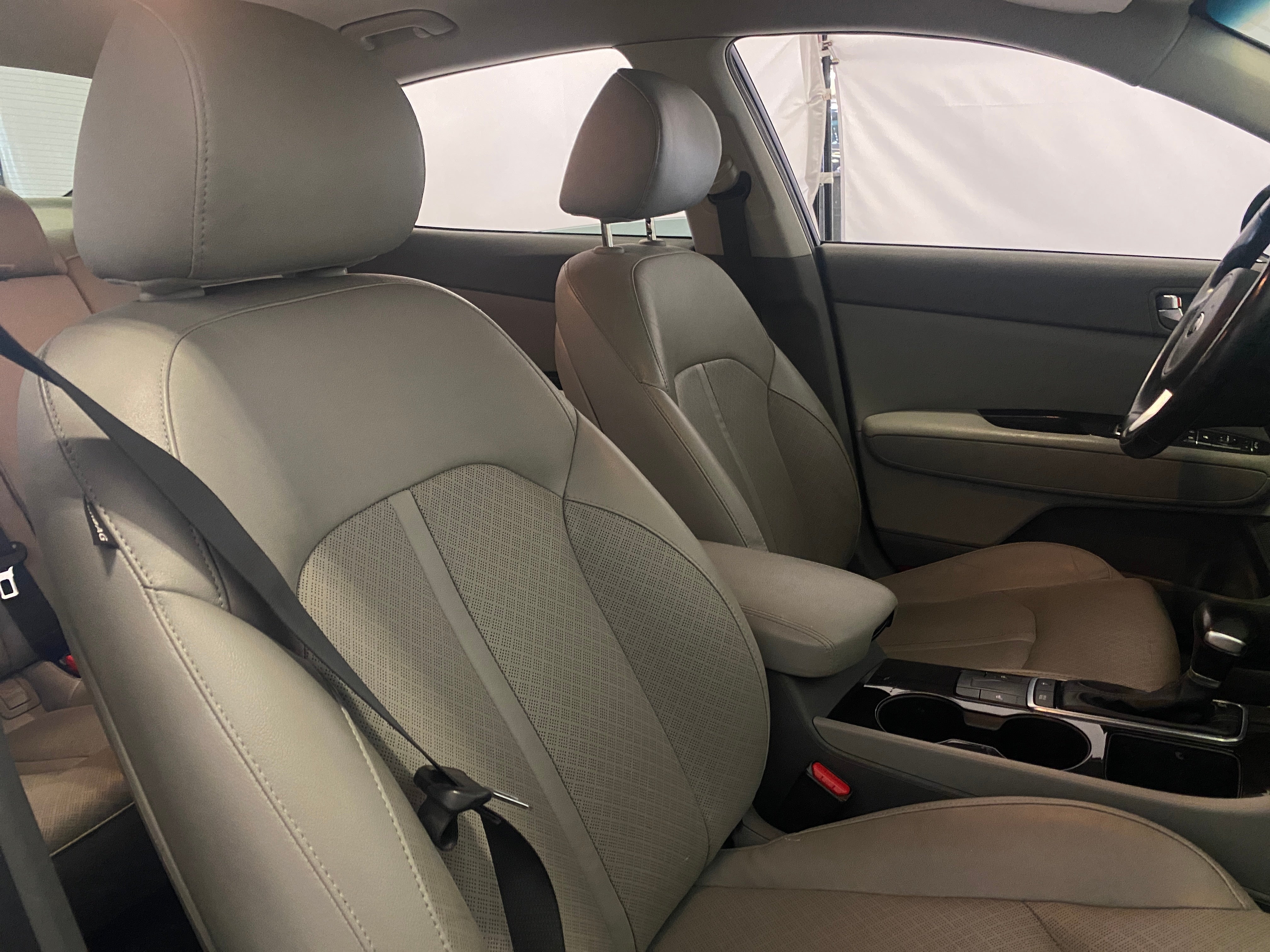 Used 2016 Kia Optima EX with VIN 5XXGU4L34GG113989 for sale in Pewaukee, WI