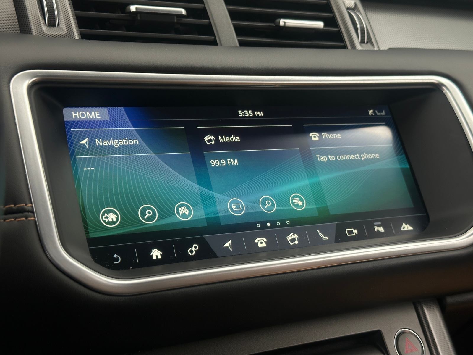 Thumbnail: 2019 Land Rover Range Rover Evoque - 4