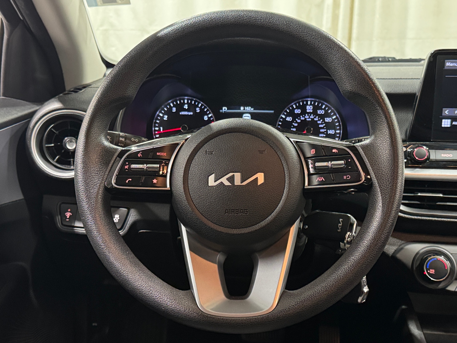 Thumbnail: 2022 Kia Forte - 5