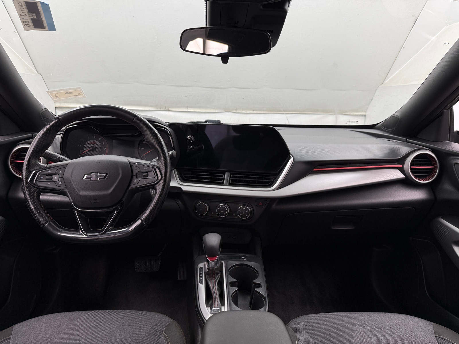Thumbnail: 2024 Chevrolet Trax - 3