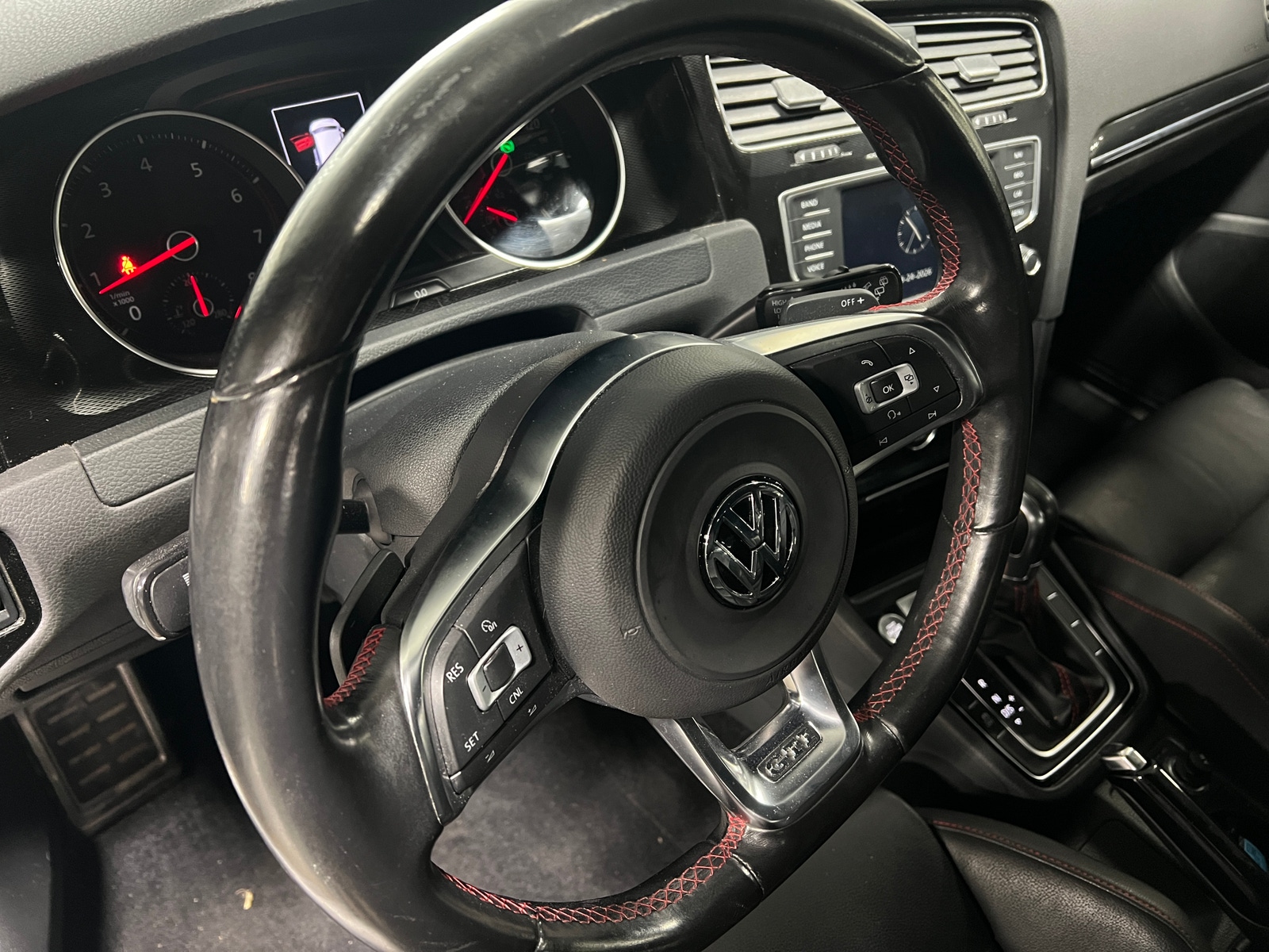 Thumbnail: 2016 Volkswagen Golf - 4