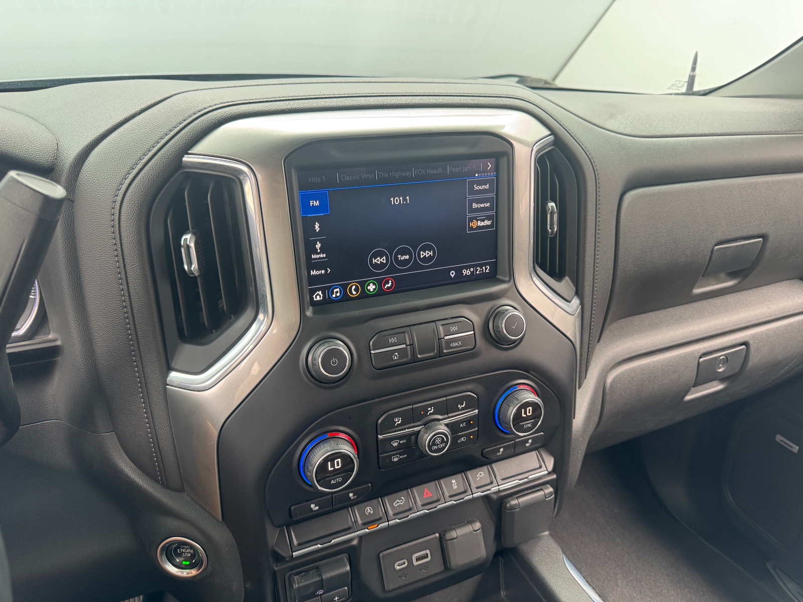 Thumbnail: 2019 Chevrolet Silverado 1500 - 4