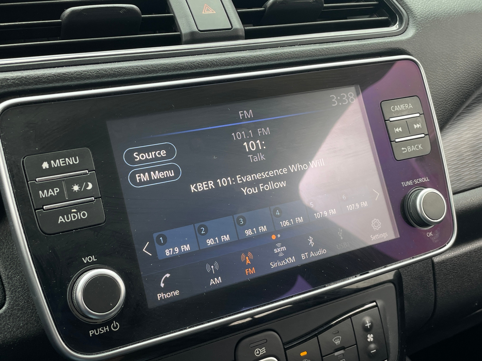 Thumbnail: 2024 Nissan Leaf - 4