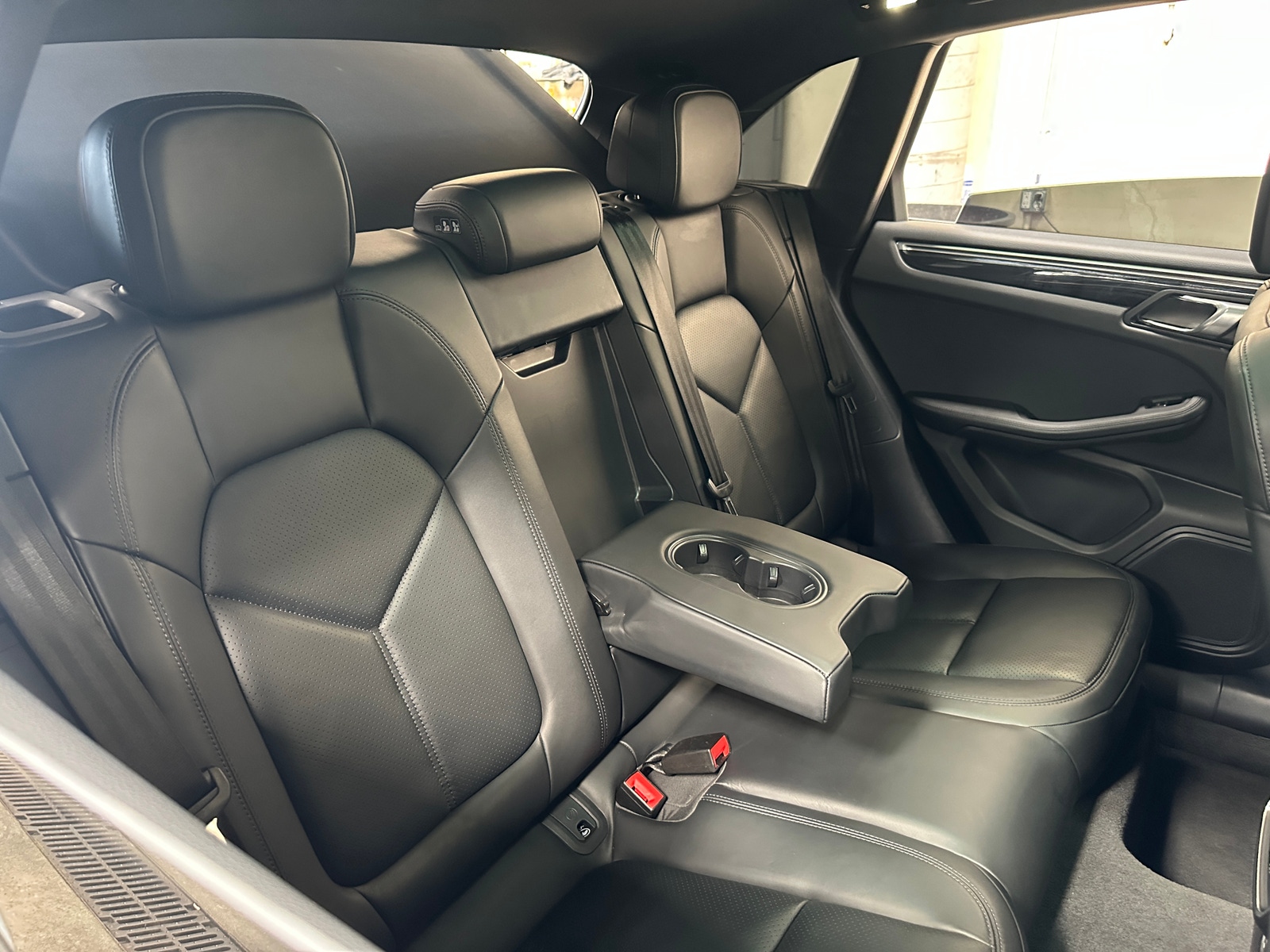 Thumbnail: 2023 Porsche Macan - 5