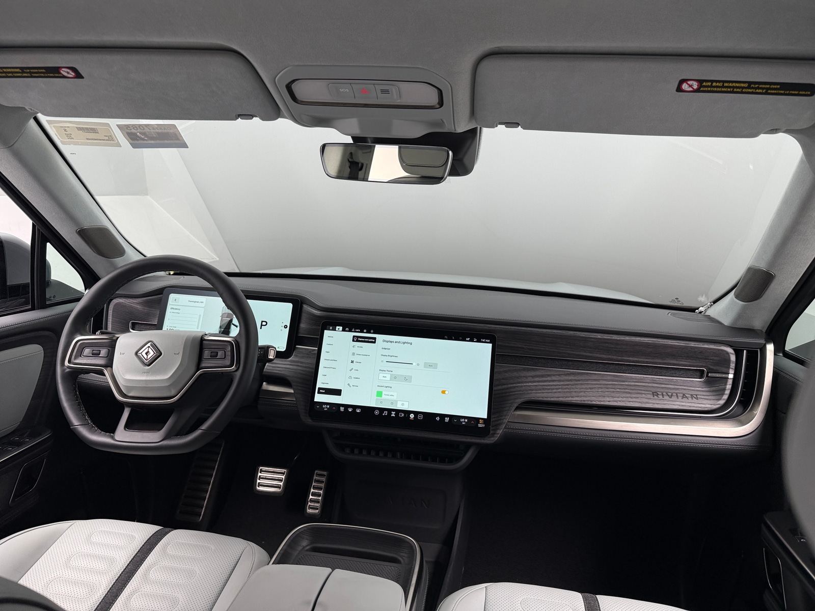 Thumbnail: 2024 Rivian R1S - 2