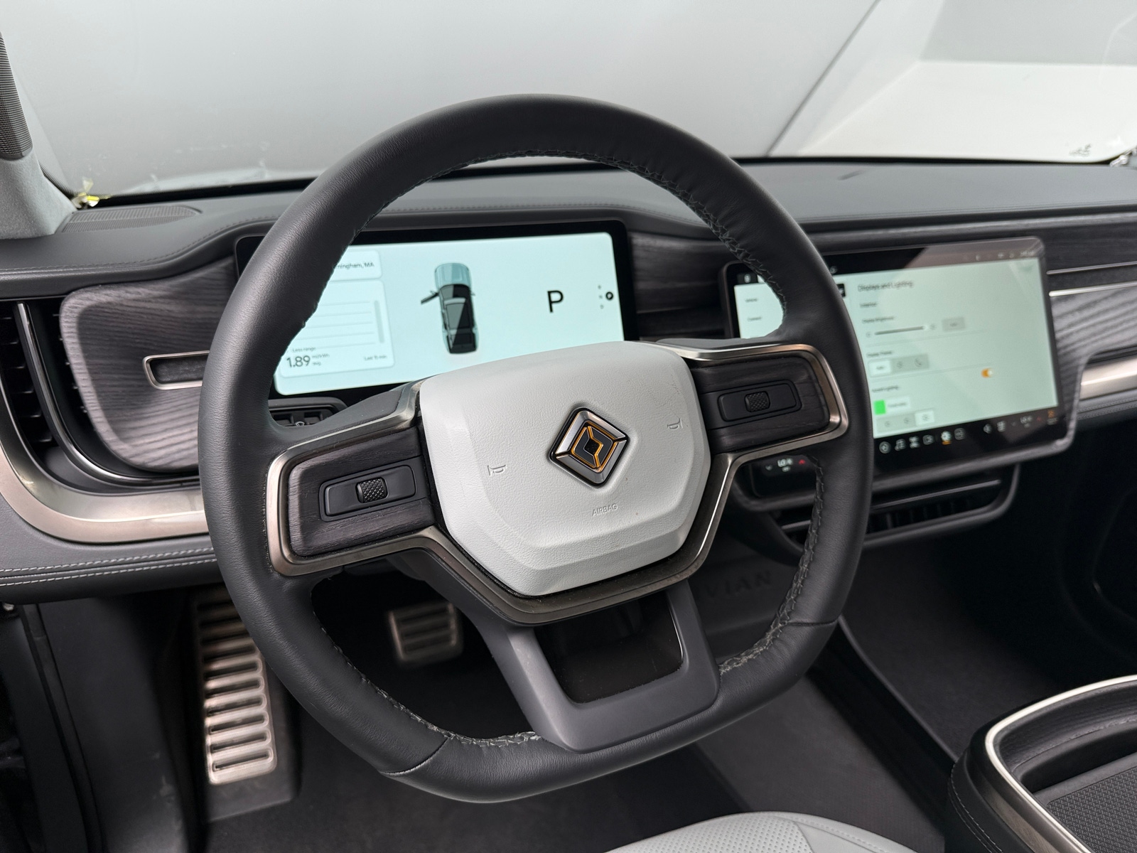 Thumbnail: 2024 Rivian R1S - 4