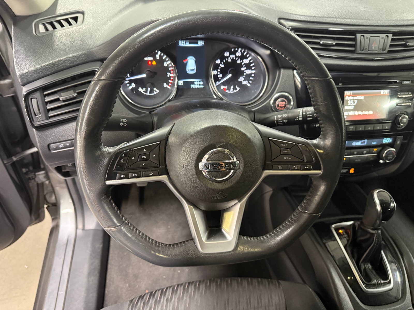 Thumbnail: 2017 Nissan Rogue - 5