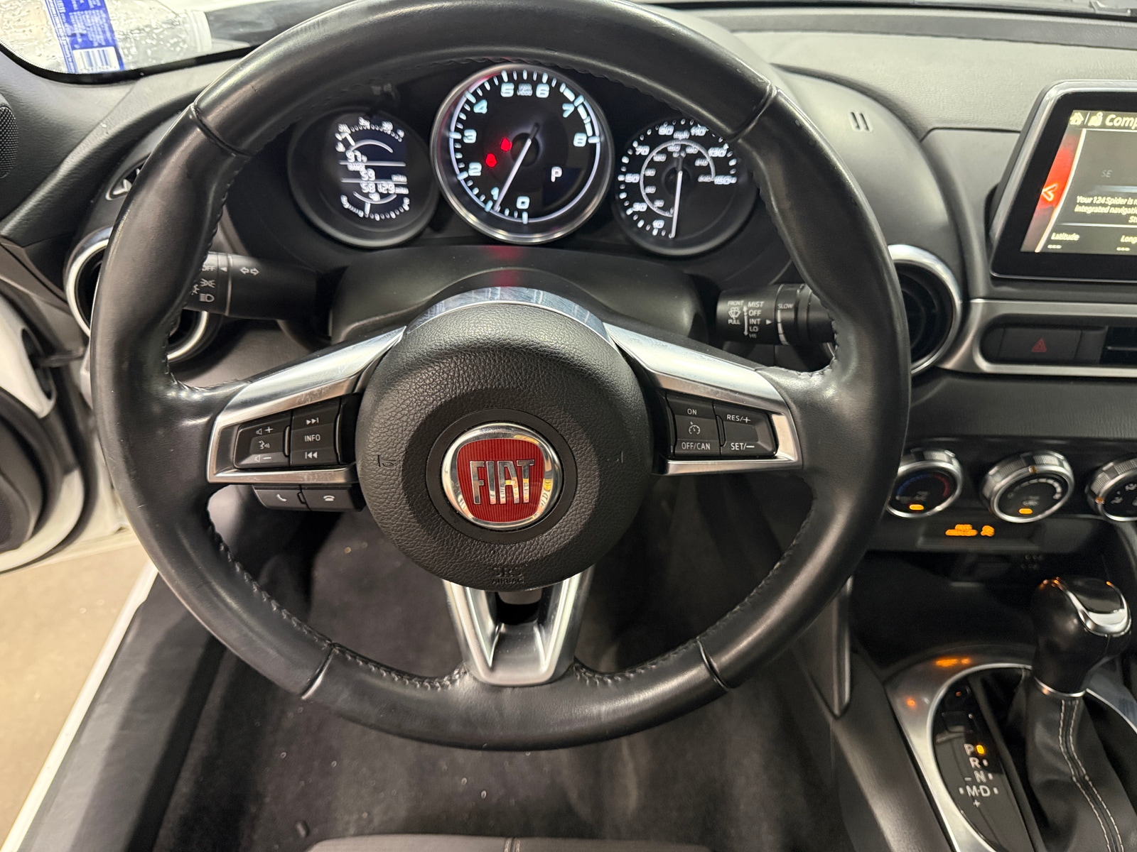 Thumbnail: 2017 Fiat 124 Spider - 5