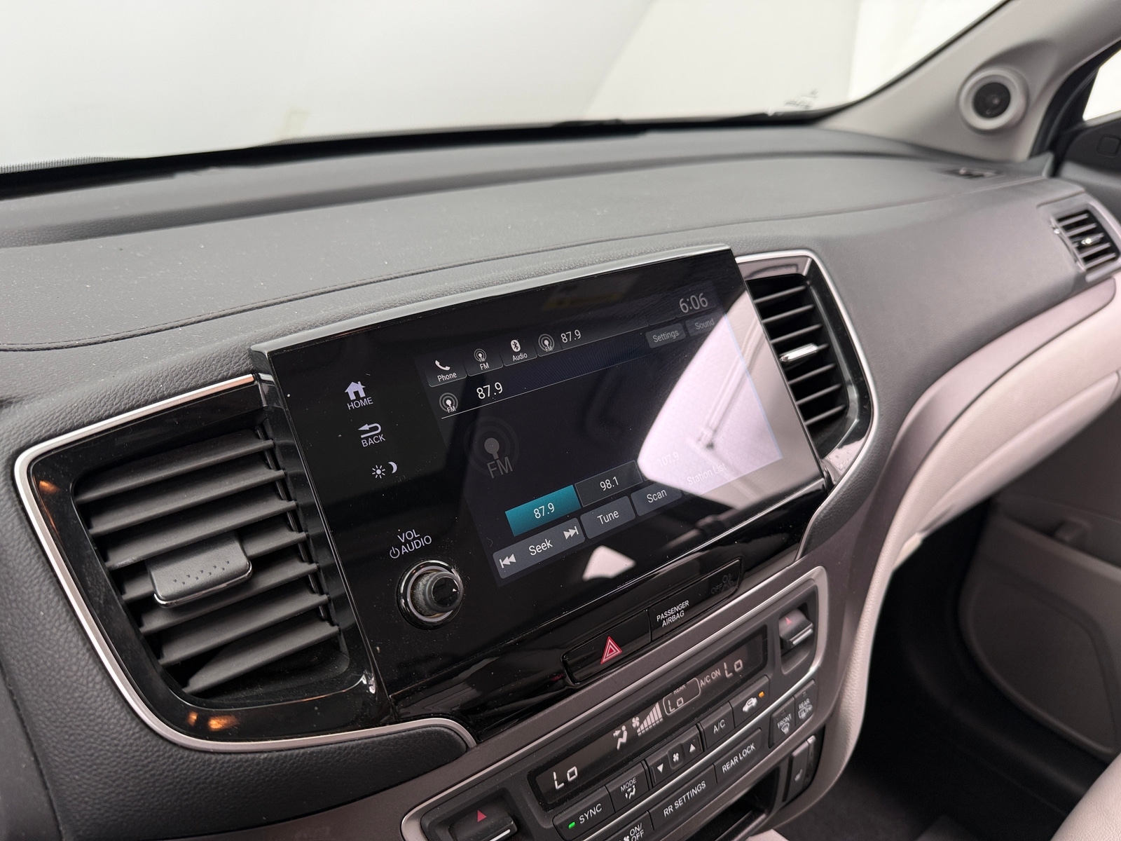 Thumbnail: 2019 Honda Pilot - 3