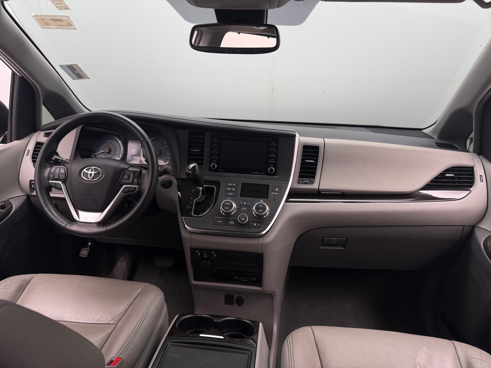 Thumbnail: 2019 Toyota Sienna - 2