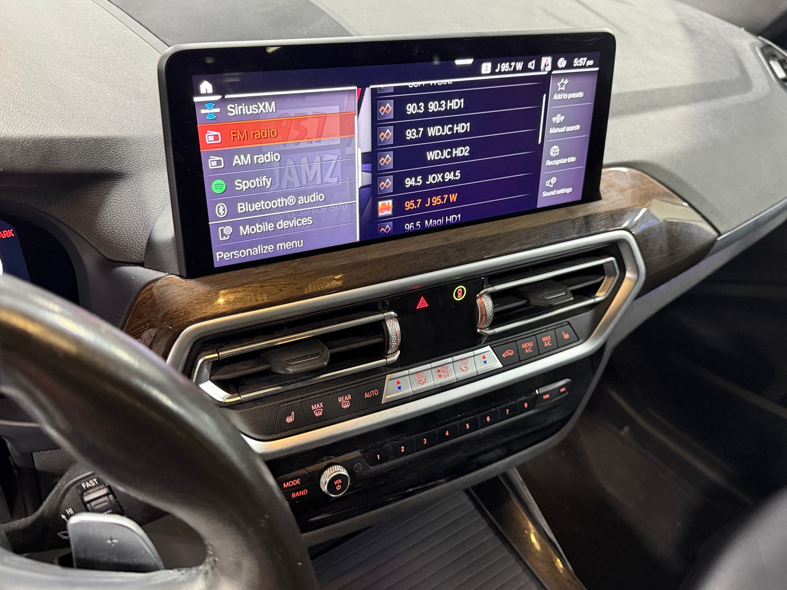 Thumbnail: 2023 BMW X3 - 3