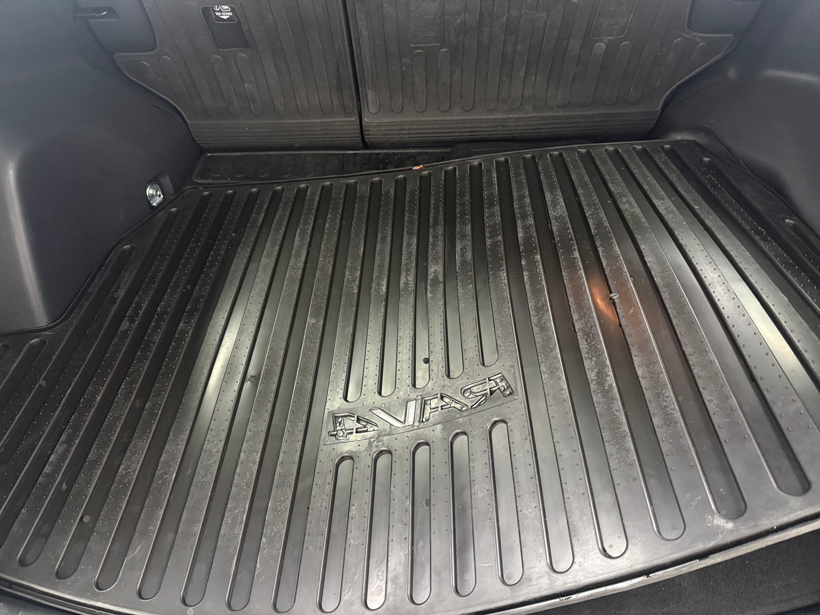 Thumbnail: 2019 Toyota RAV4 - 7