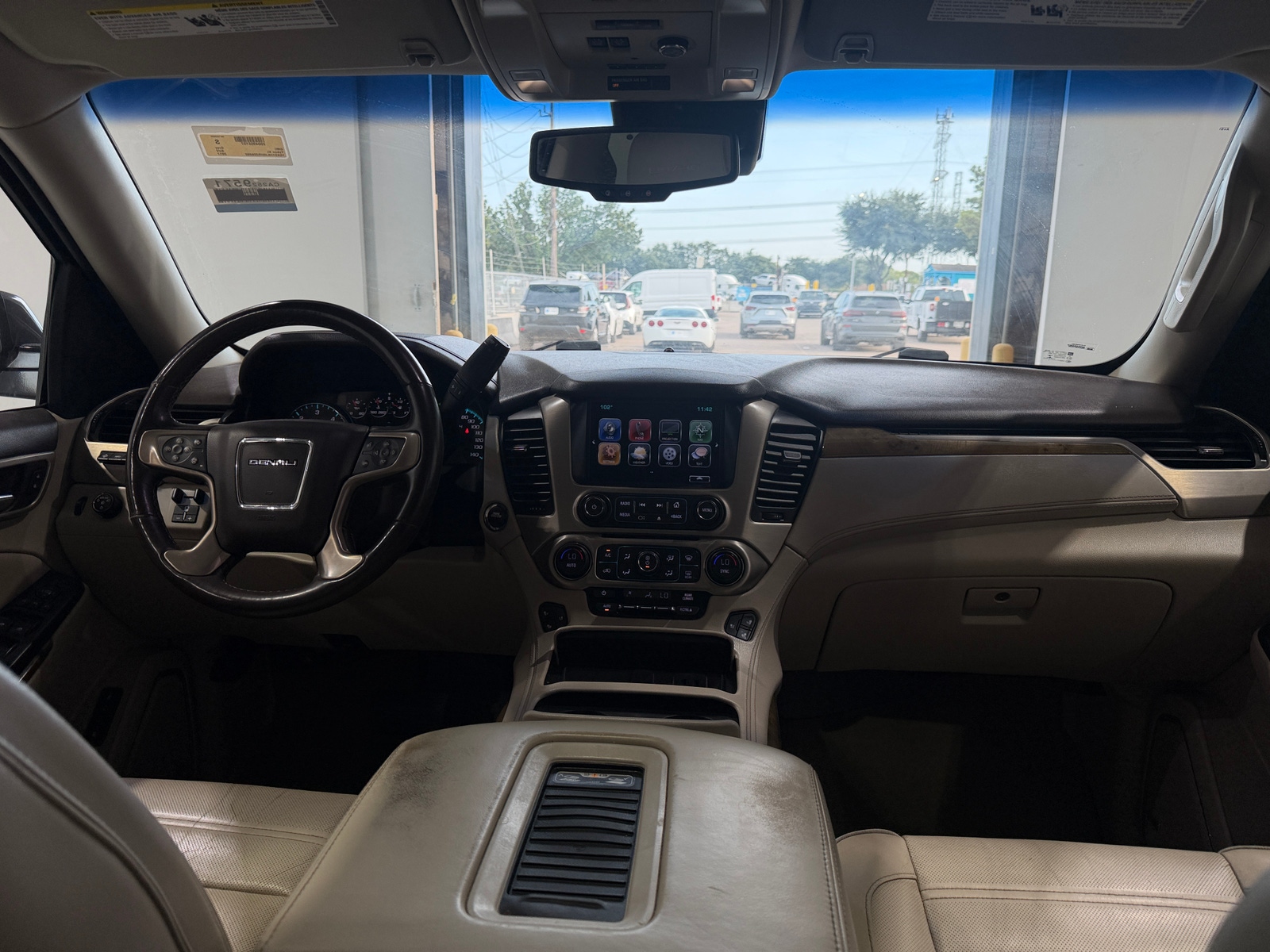 Thumbnail: 2017 GMC Yukon XL - 2