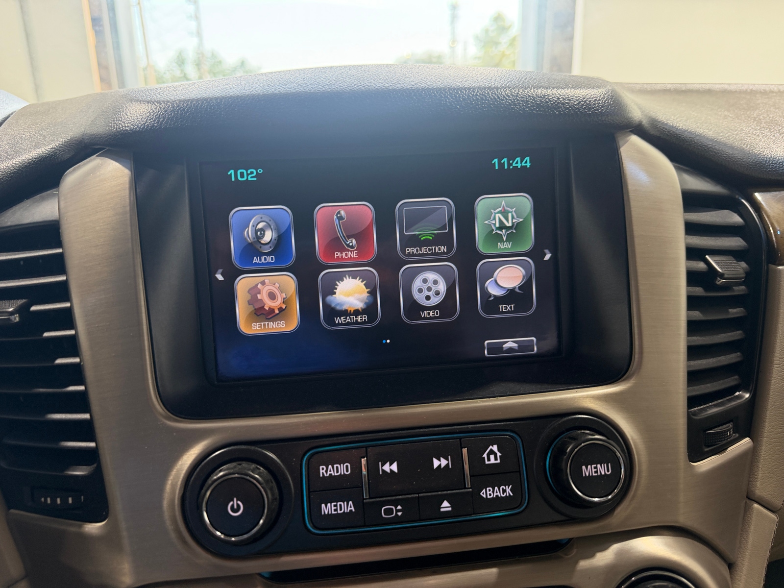 Thumbnail: 2017 GMC Yukon XL - 3
