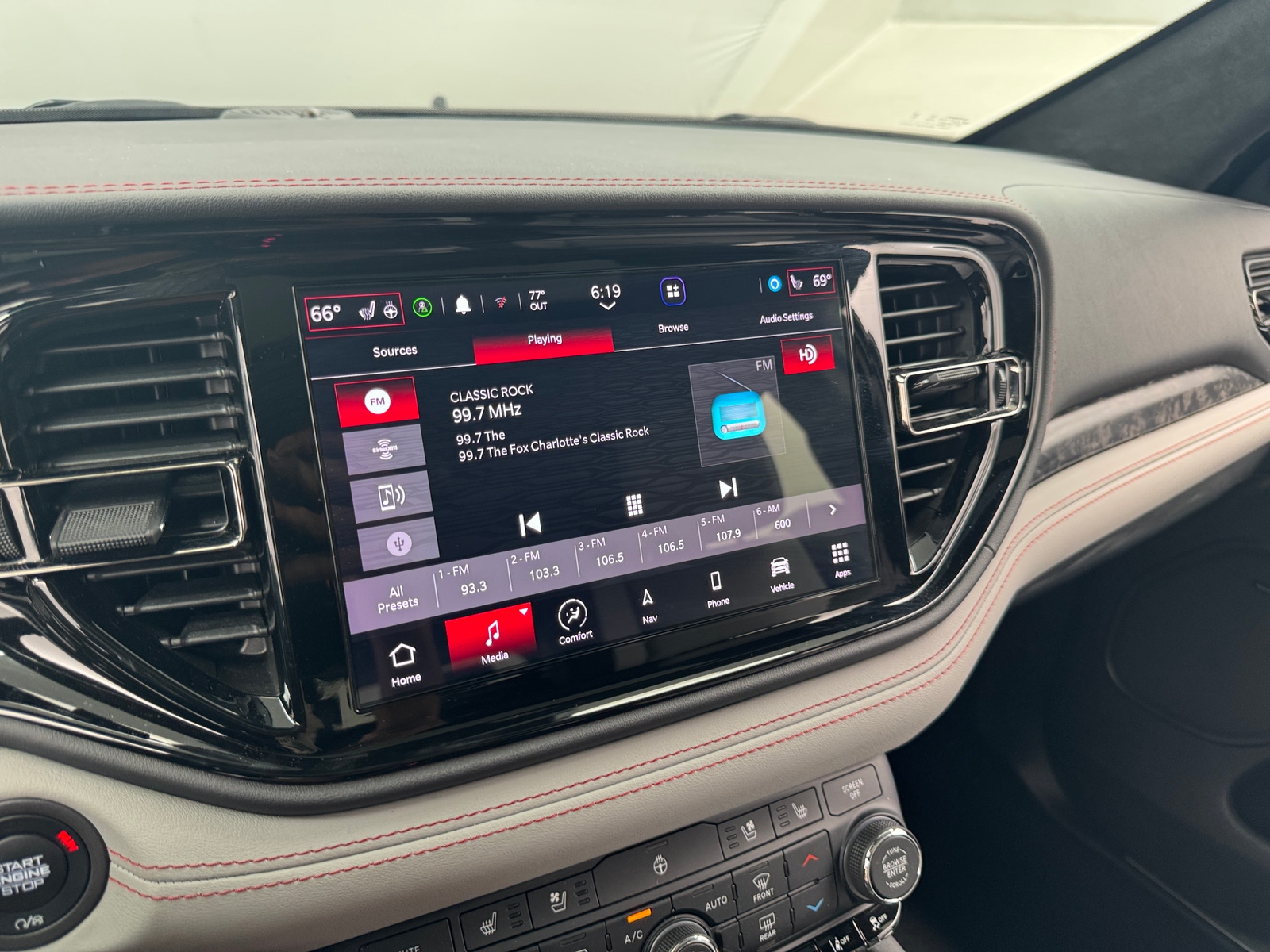 Thumbnail: 2023 Dodge Durango - 3