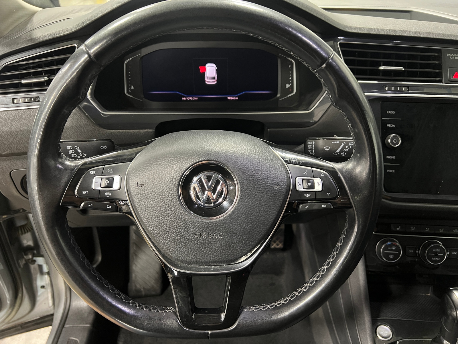 Thumbnail: 2019 Volkswagen Tiguan - 5
