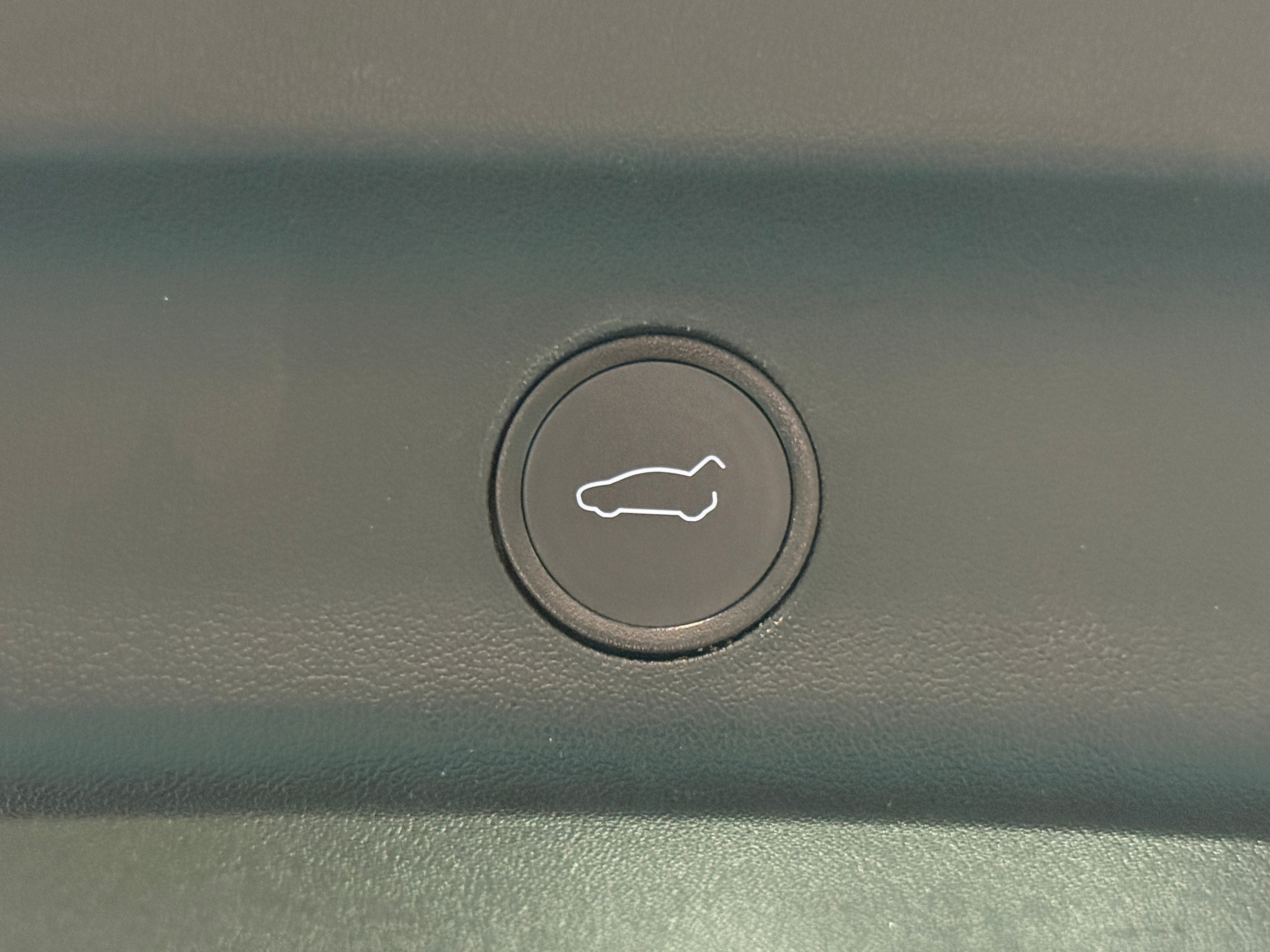 Used 2022 Tesla Model Y Long Range with VIN 7SAYGDEE2NF386510 for sale in Auburn, WA