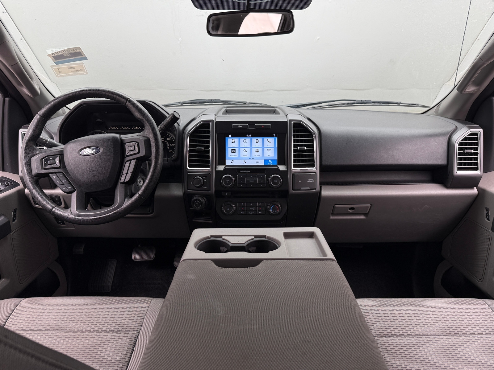 Thumbnail: 2016 Ford Econoline - 3