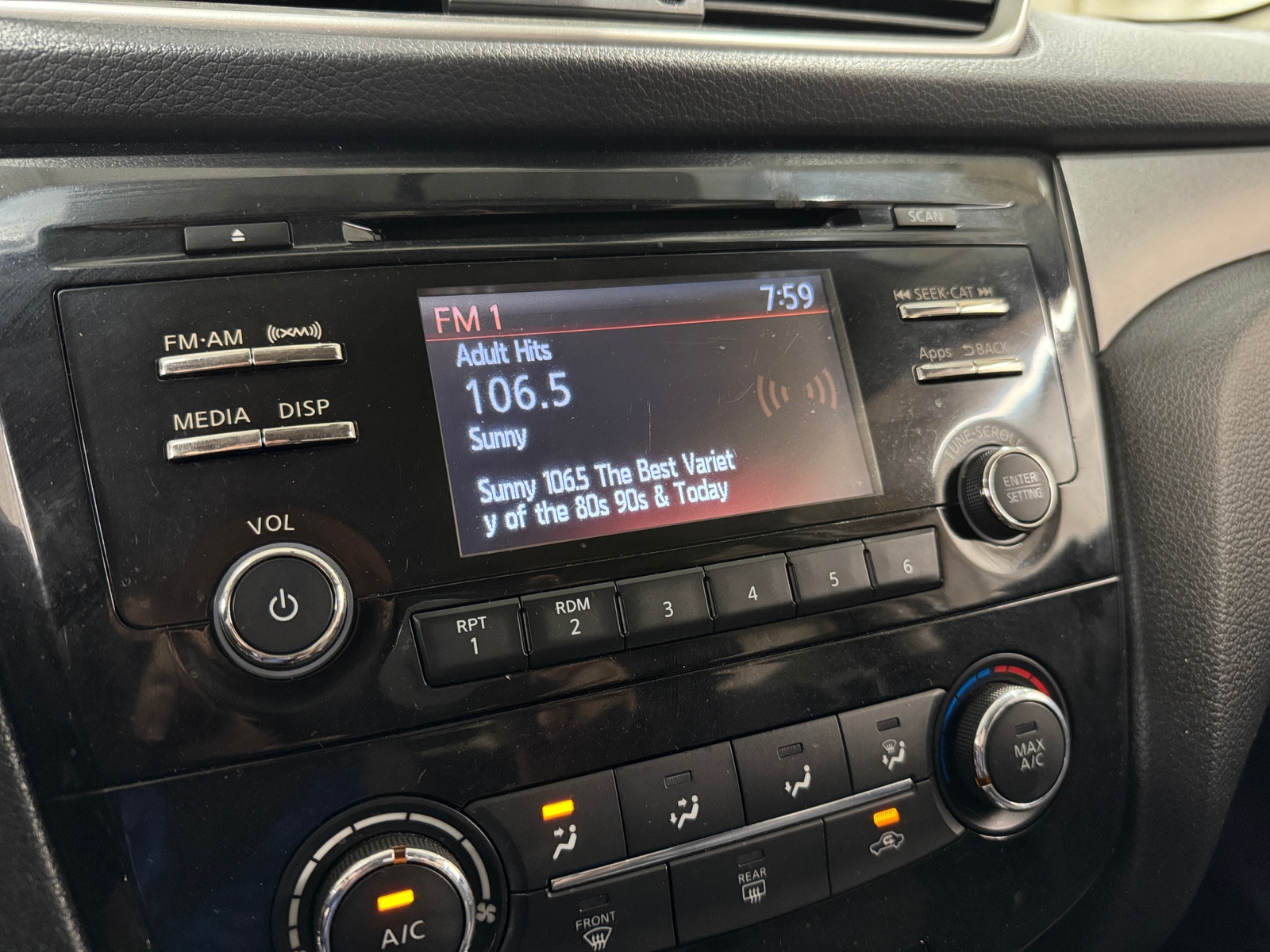 Thumbnail: 2015 Nissan Rogue - 4