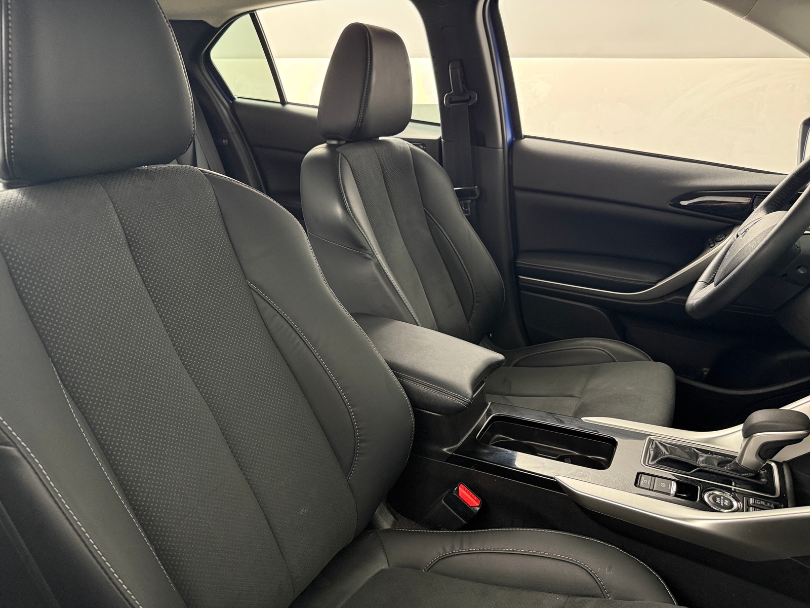 Thumbnail: 2023 Mitsubishi Eclipse Cross - 2