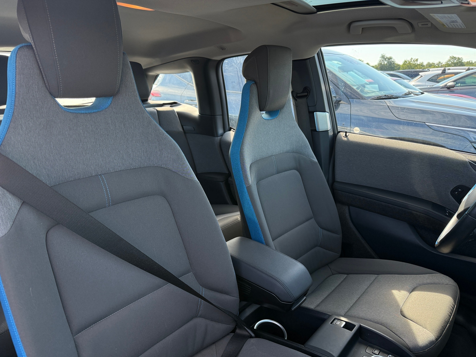 Thumbnail: 2018 BMW i3 - 2