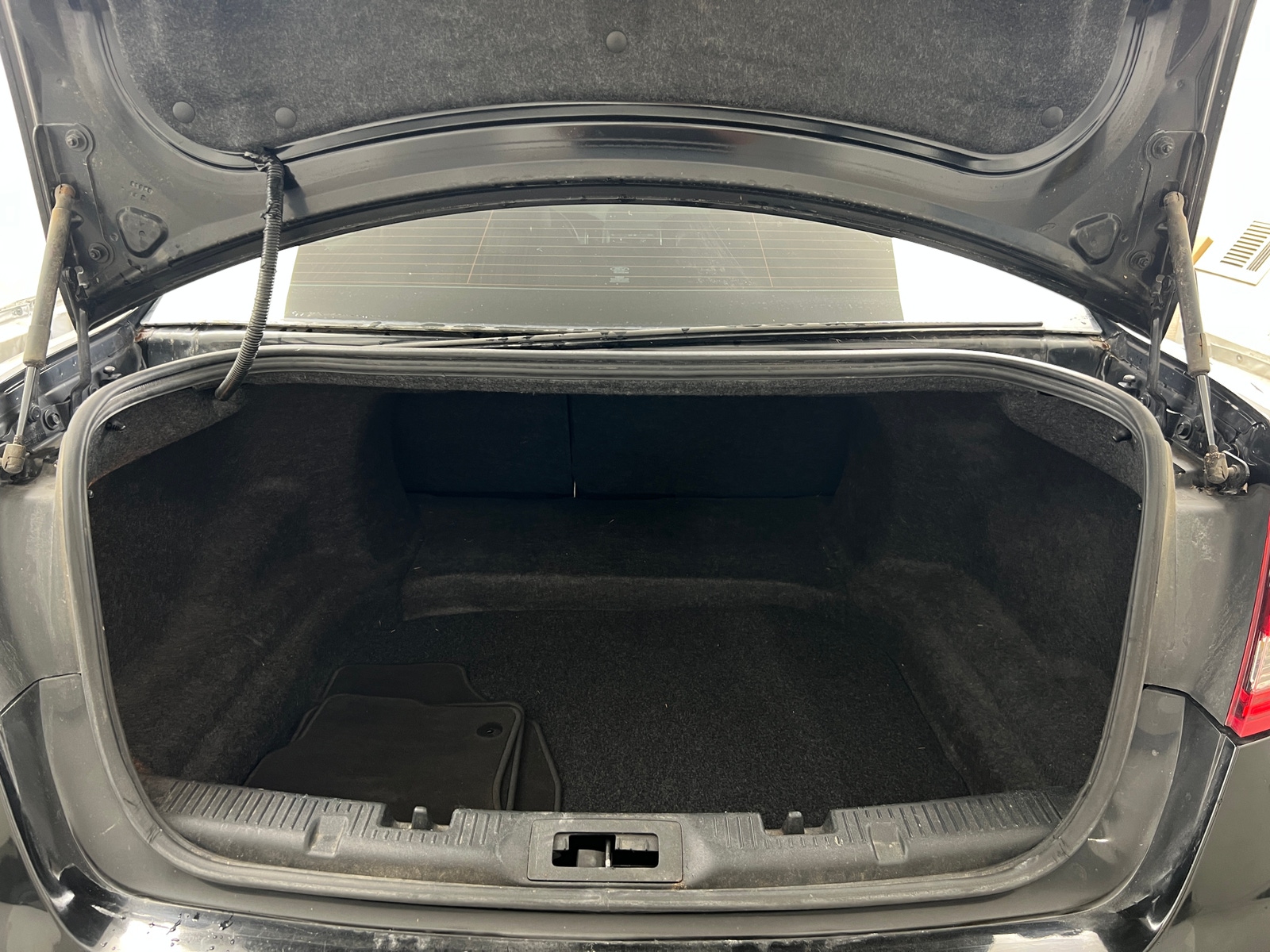 Thumbnail: 2015 Ford Taurus - 6