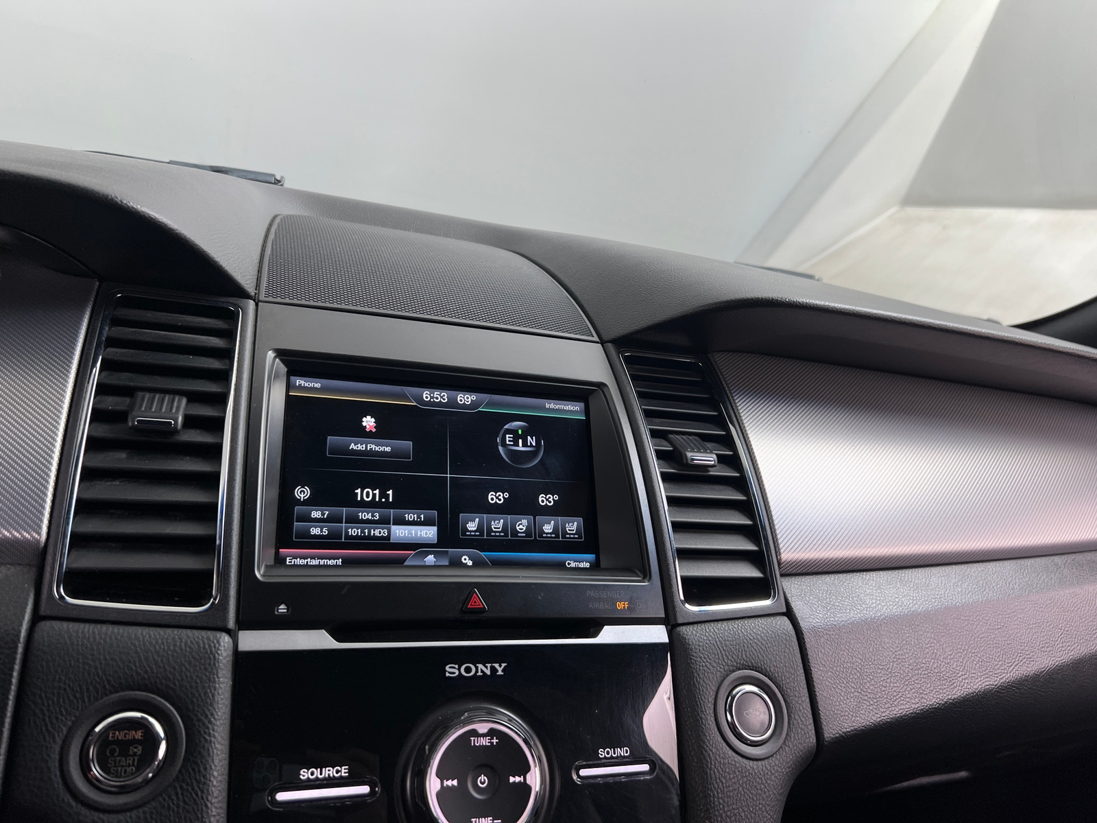 Thumbnail: 2015 Ford Taurus - 3