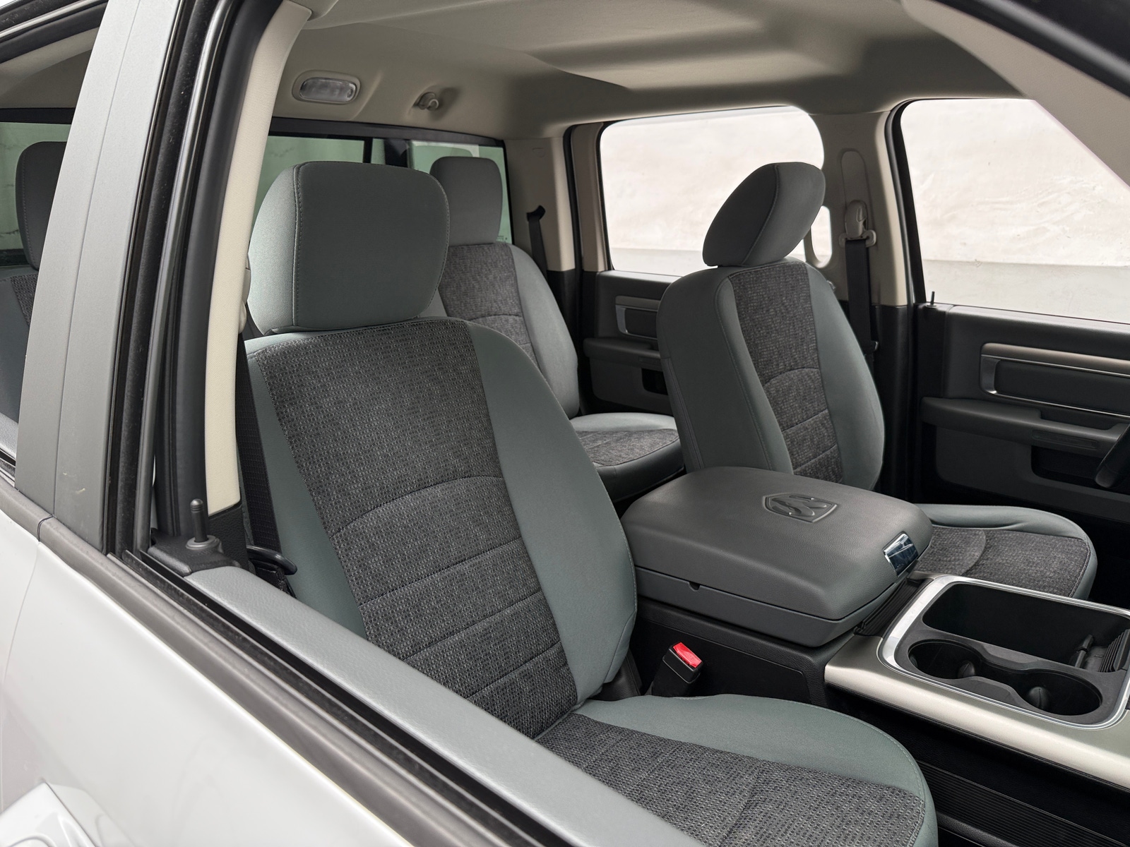 Thumbnail: 2019 RAM 1500 Classic - 2