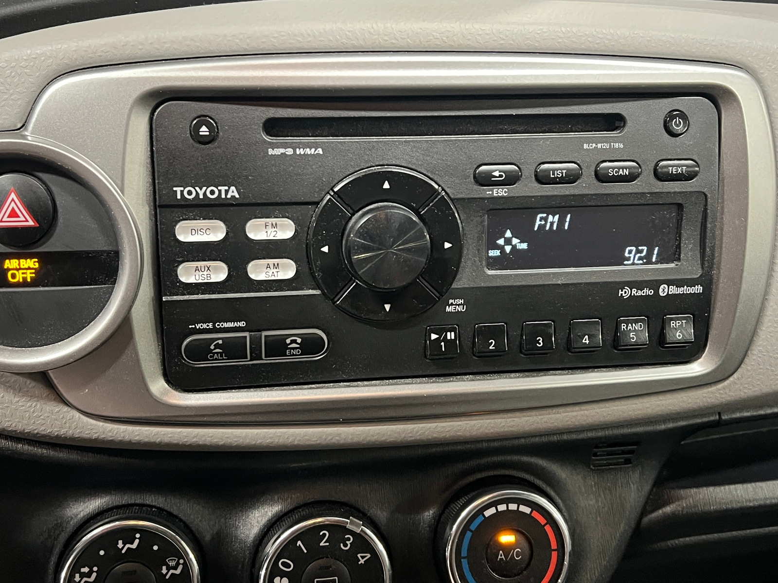 Thumbnail: 2014 Toyota Yaris - 4