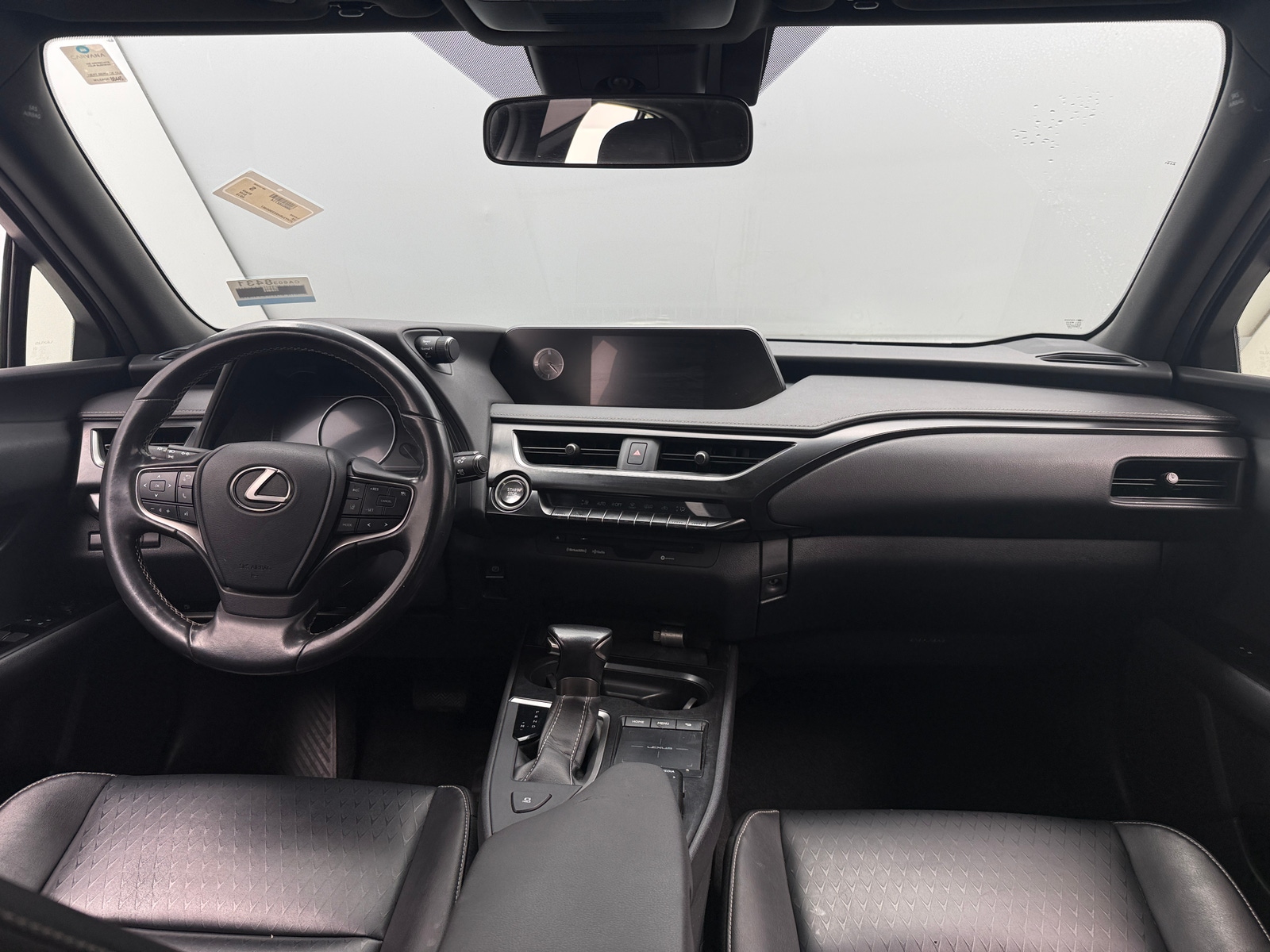 Thumbnail: 2019 Lexus UX - 3