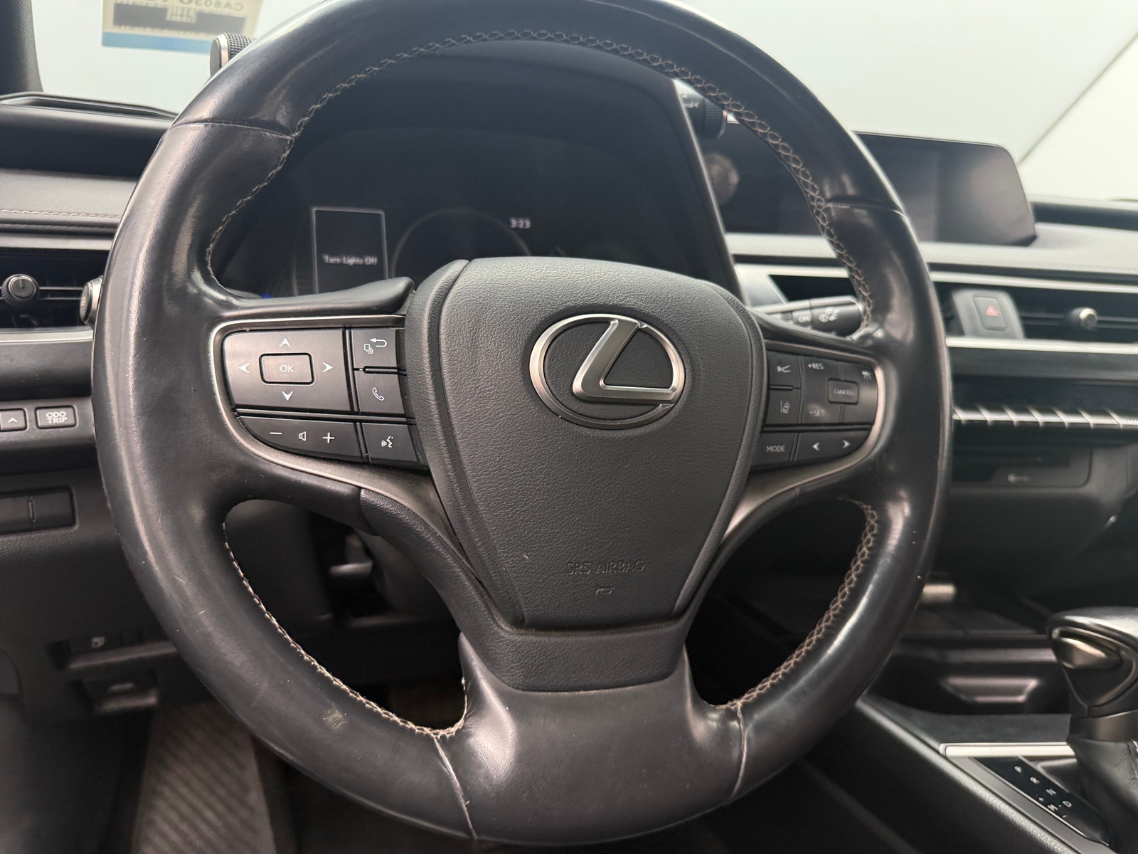 Thumbnail: 2019 Lexus UX - 5