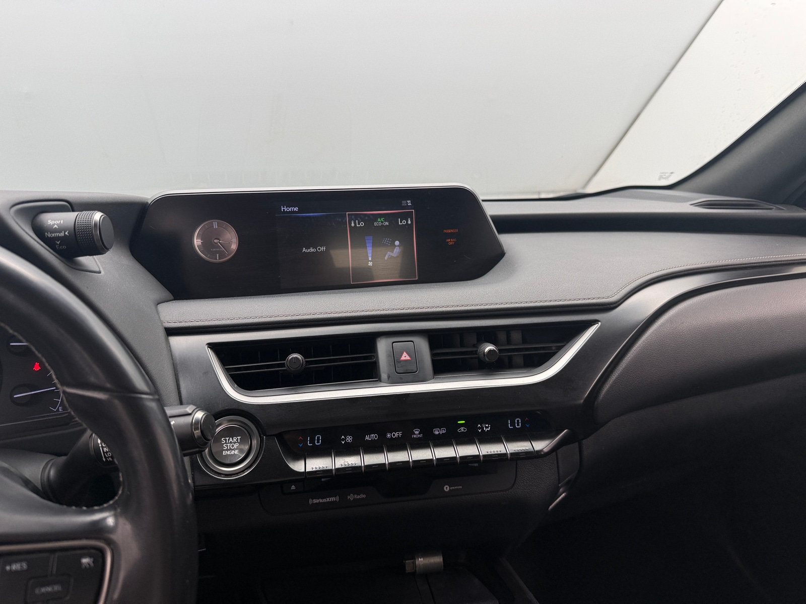 Thumbnail: 2019 Lexus UX - 4