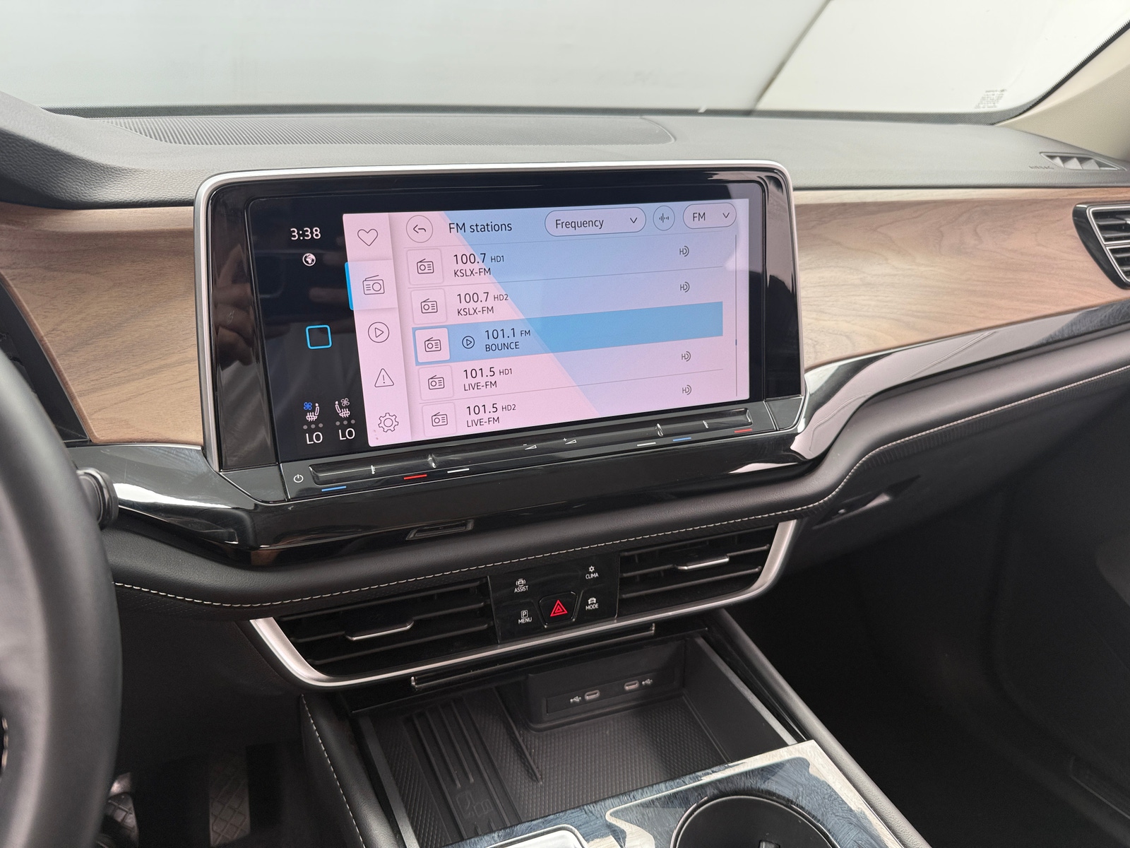 Thumbnail: 2025 Volkswagen Atlas - 3