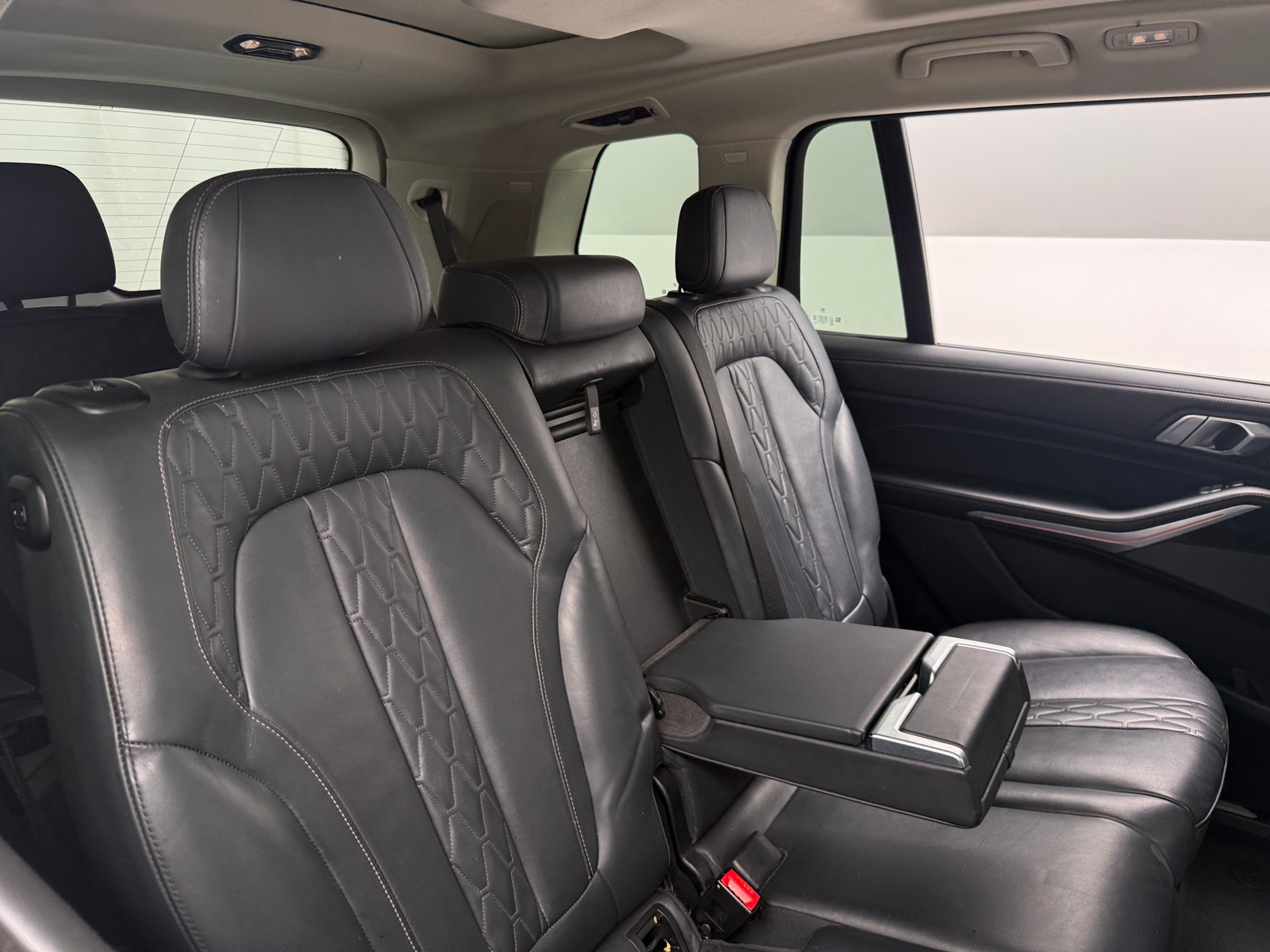 Thumbnail: 2024 BMW X7 - 6