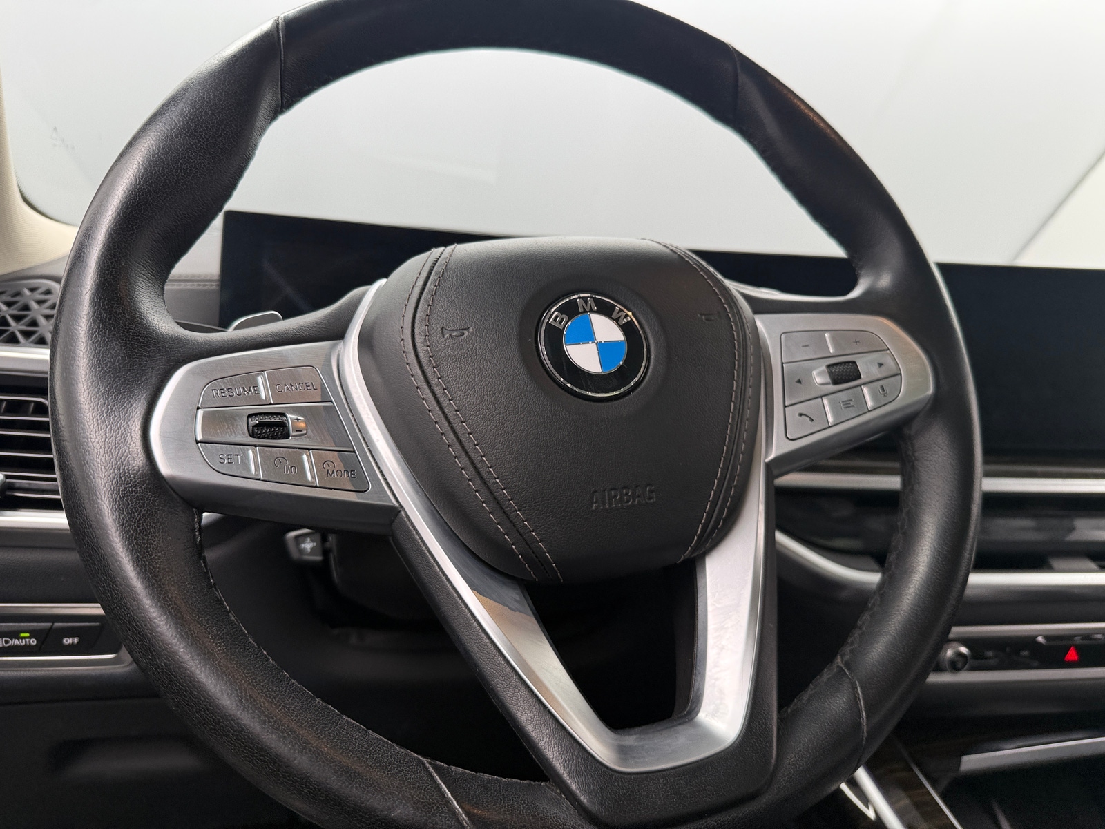 Thumbnail: 2024 BMW X7 - 5