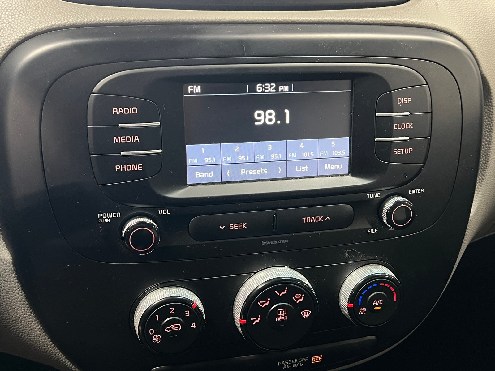 Thumbnail: 2019 Kia Soul - 4