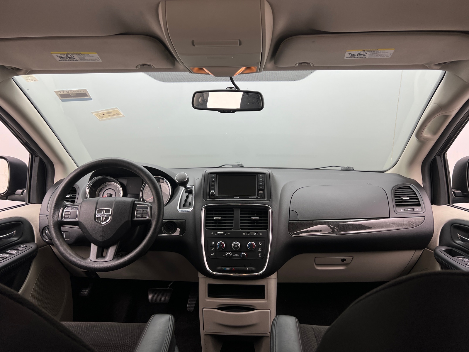Thumbnail: 2018 Dodge Grand Caravan - 3