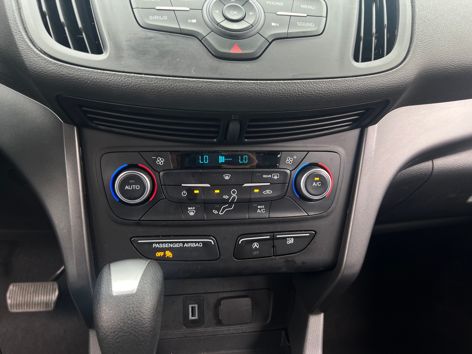 Thumbnail: 2017 Ford Escape - 4