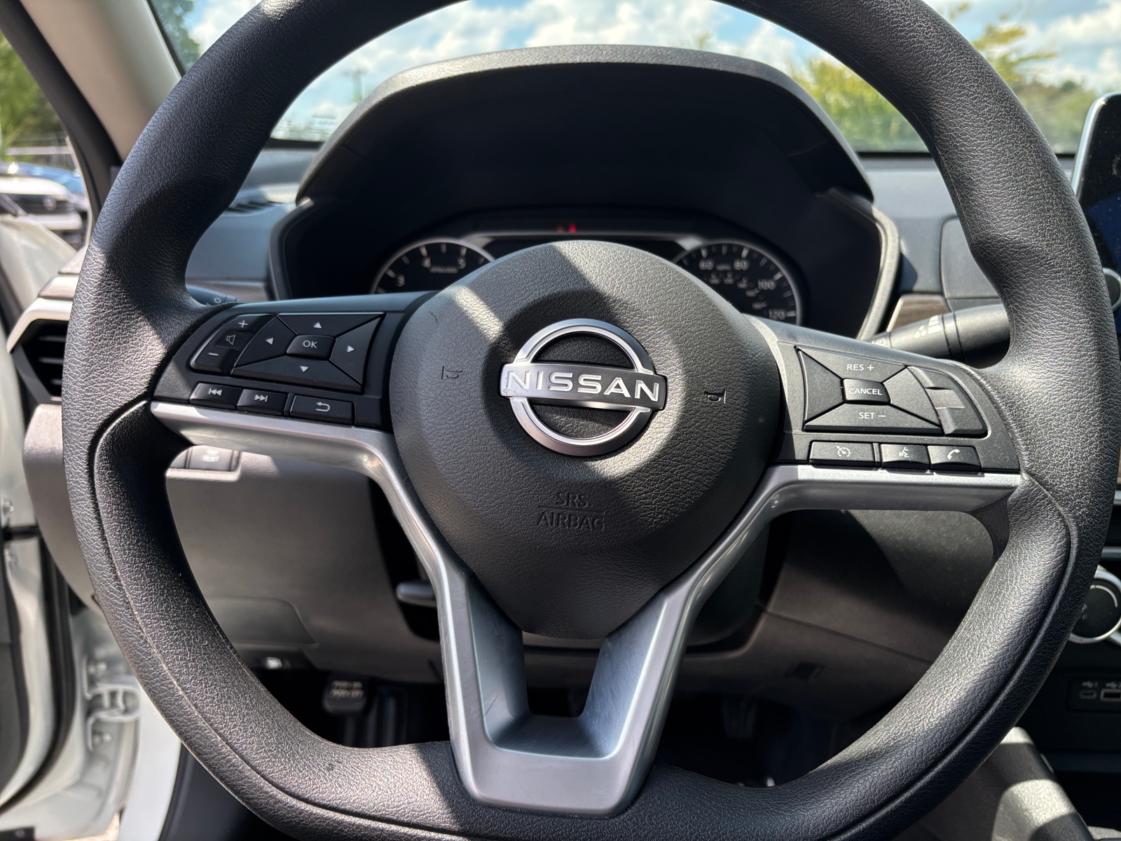 Thumbnail: 2025 Nissan Altima - 5