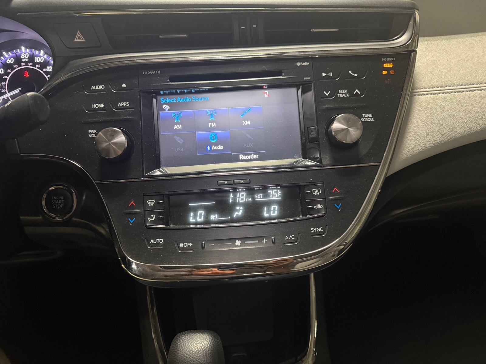Thumbnail: 2017 Toyota Avalon - 3