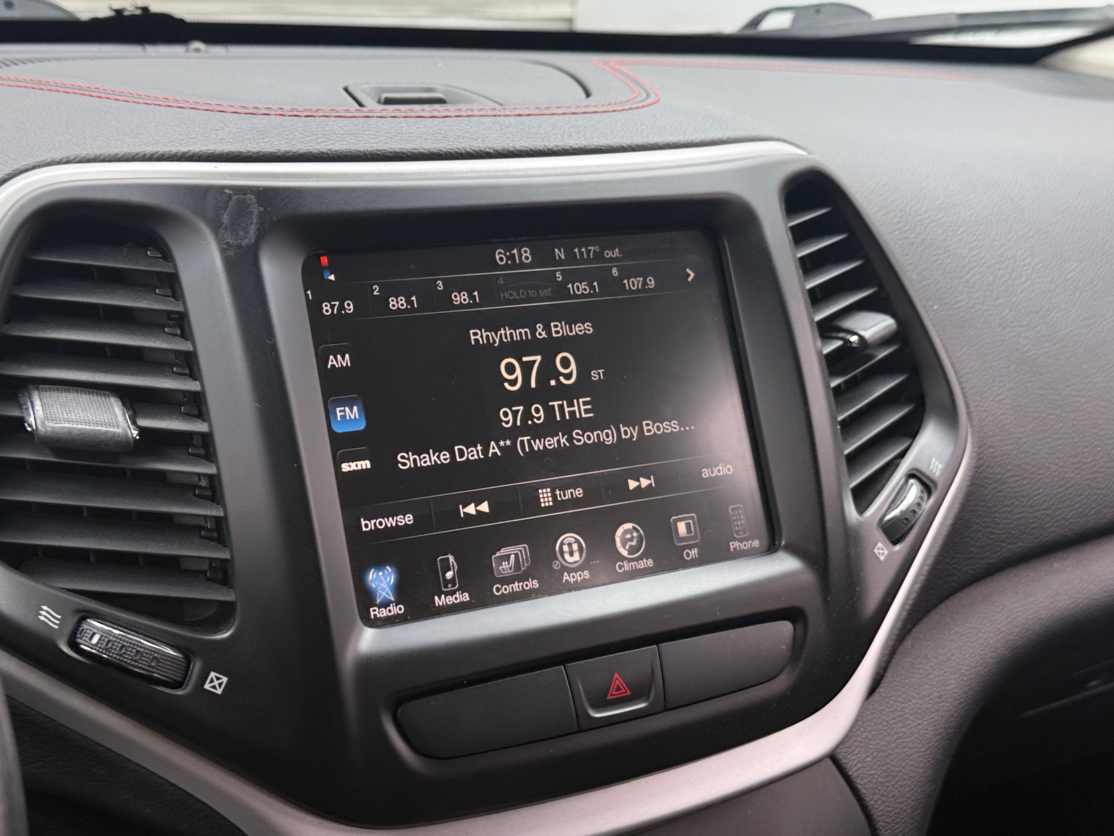Thumbnail: 2015 Jeep Cherokee - 3