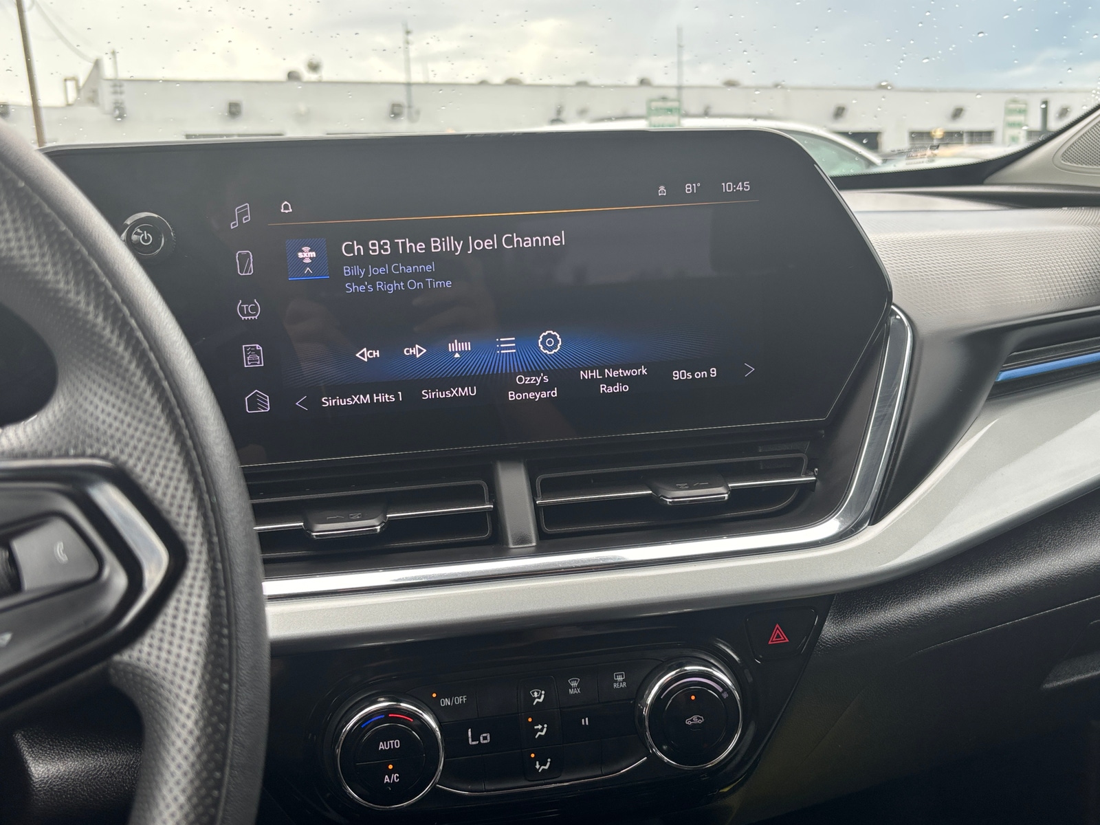Thumbnail: 2025 Chevrolet Trax - 4