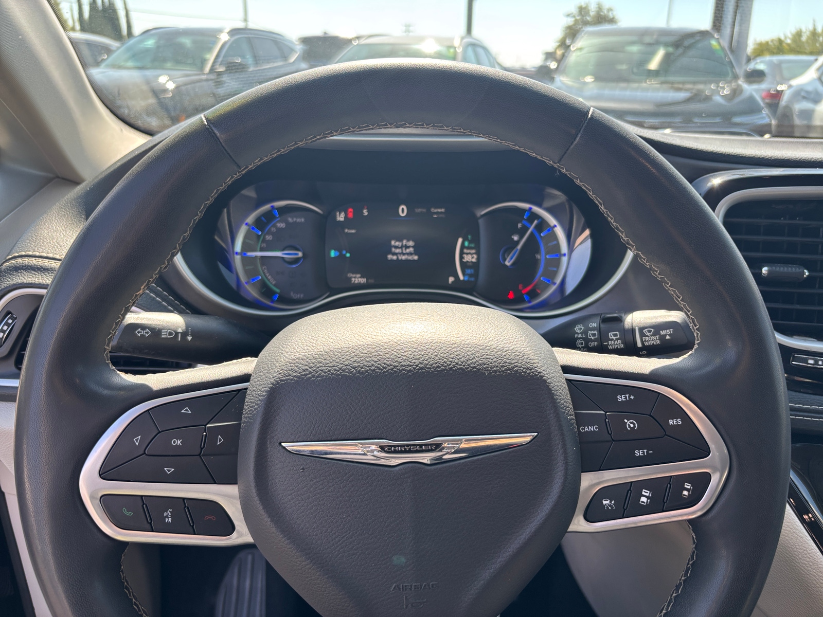 Thumbnail: 2023 Chrysler Pacifica - 5